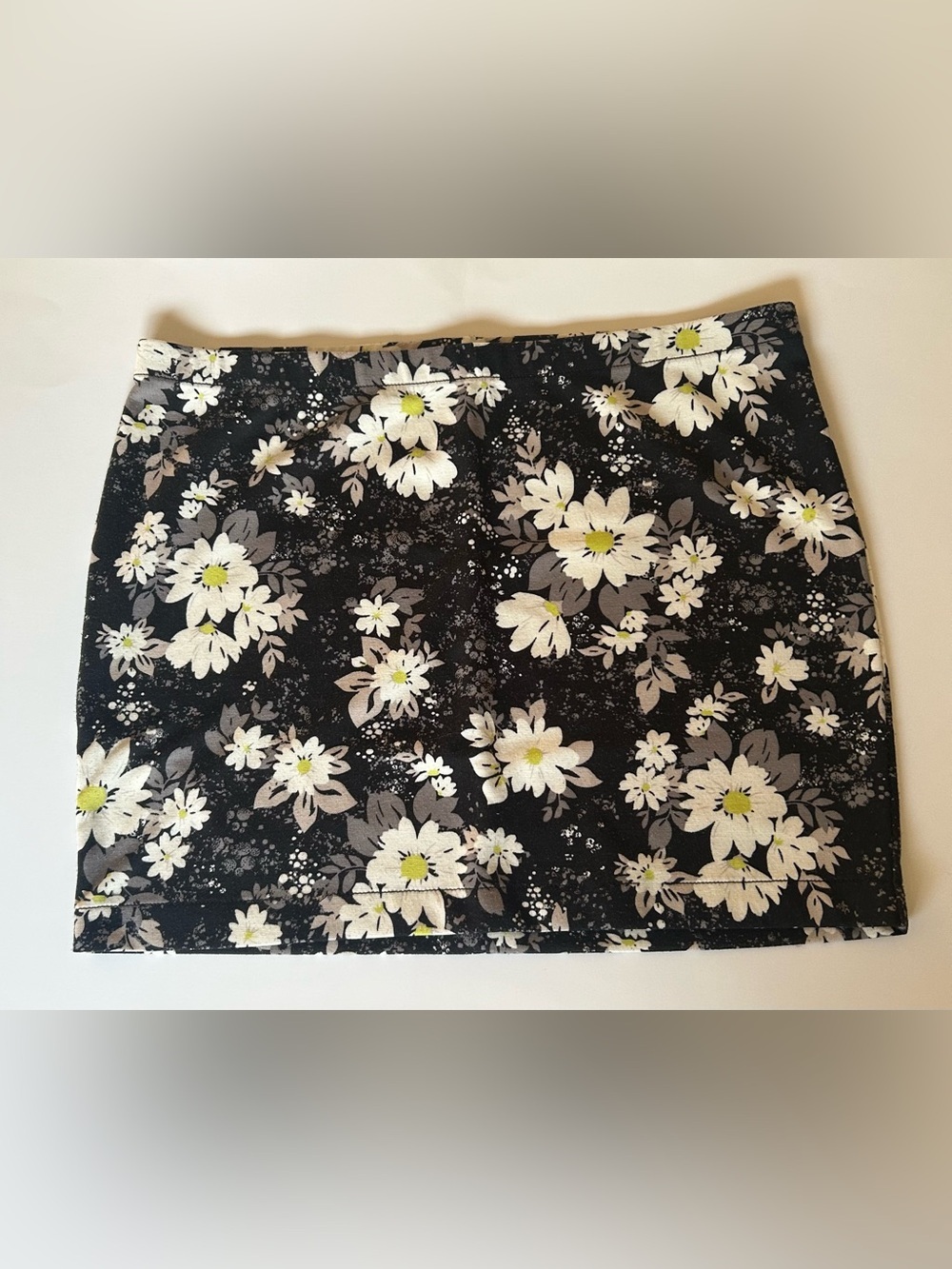 ⚡️2 for $30 Candie’s Black Floral Mini Skirt